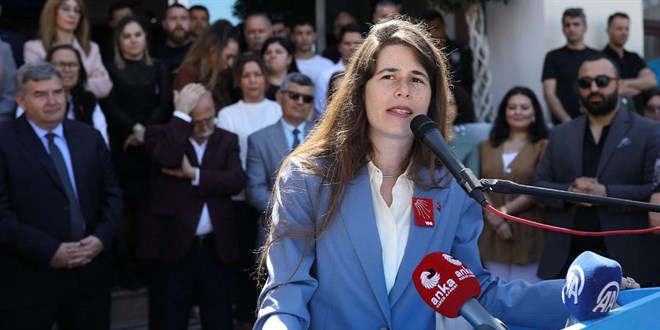 �e�me Belediye Ba�kan� Lal Denizli serbest b�rak�ld� - Son Dakika Haber