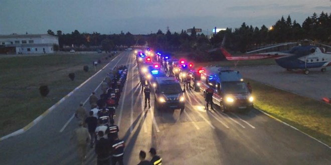 5 ilde jandarmadan dev narkotik operasyonu: 346 ��pheli yakaland� - Son Dakika Haber