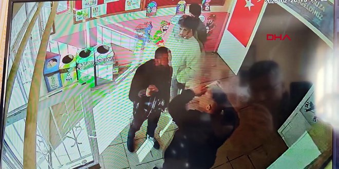 Bitlis'te  iki okul m�d�r�ne sald�r� - Son Dakika Haber