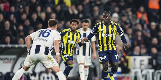 90+11'de yedi�i golle Fenerbah�e zirve f�rsat�n� tepti - Son Dakika Haber