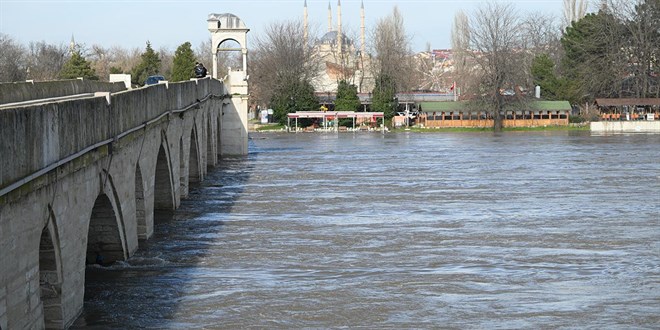 Edirne'de nehirlerin debisi d��t�, k�rm�z� uyar� devam ediyor - Son Dakika Haber