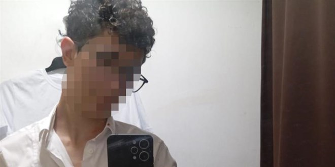 16 ya��ndaki �ocu�u 'foto�raf �ektin' iddias�yla darbettiler - Son Dakika Haber