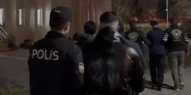 Erasmus ��rencilerini rehin alan sahte polisler tutukland�
