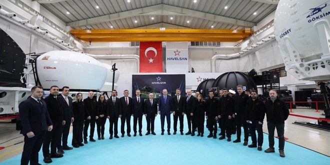 Cumhurba�kan� Erdo�an'�n iki ziyaretinde sim�lat�rden milli kanatlara d�n���m