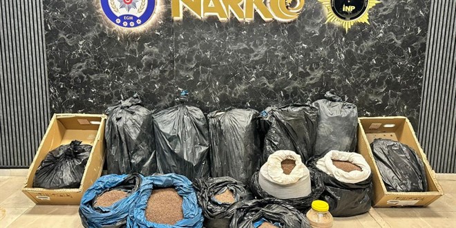 �stanbul'da kahveye emdirilmi� 370 kilo uyu�turucu ele ge�irildi - Son Dakika Haber