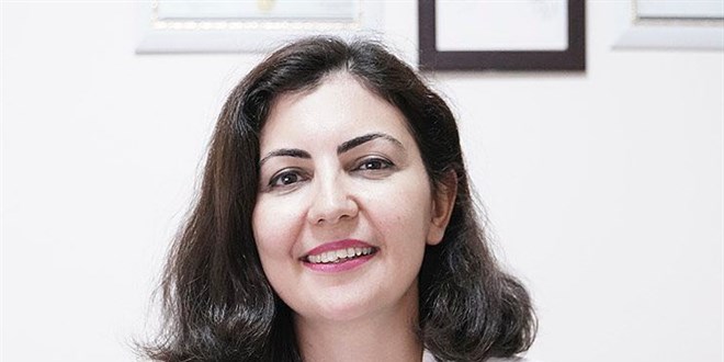 Doktora yanl�� ila� iddias�: Kad�n do�um uzman� �l�mden d�nd�