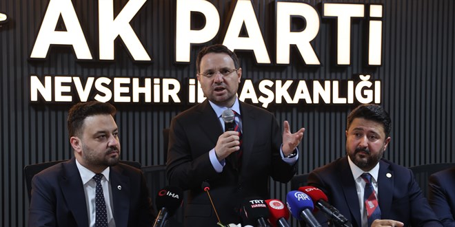 Bakan G�rlek'ten anayasa mesaj�: Bu g�mlek art�k bize dar geliyor