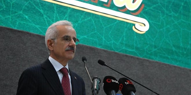 15 ya� alt�na sosyal medya k�s�tlamas�: Hesap a�mak yasaklanacak!