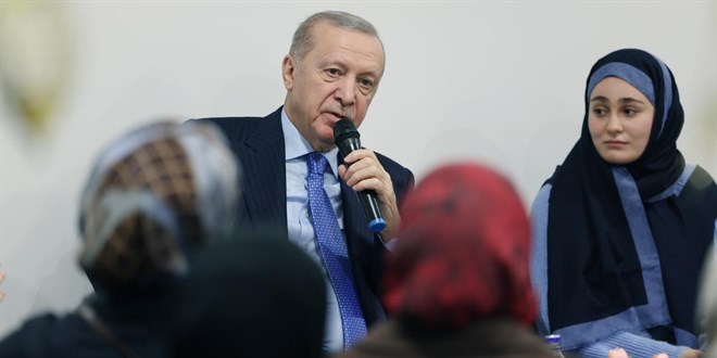 Cumhurba�kan� Erdo�an k�z ��renci yurdunu ziyaret etti - Son Dakika Haber
