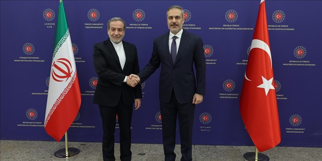 Ankara-Tahran hatt�nda diplomasi: Fidan ve Erak�i g�r��t� - Son Dakika Haber