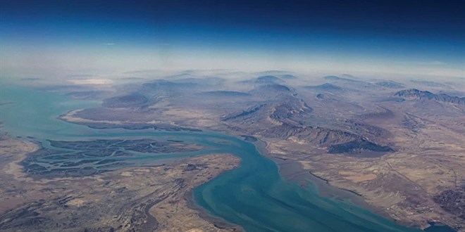 �ran: H�rm�z Bo�az�'n� kapatt�k, ge�mek isteyen her gemiyi de ate�e veririz - Son Dakika Haber