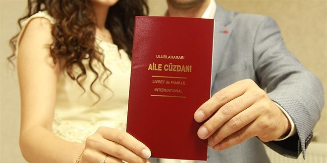 Yabanc� uyruklulara 'r��vetle nikah' iddias�: 17 g�zalt�