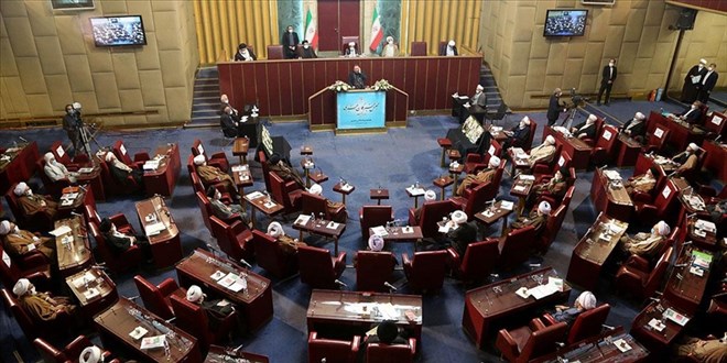 �ran'da yeni lider aray���: Se�im s�reci g�yaben y�r�t�l�yor - Son Dakika Haber