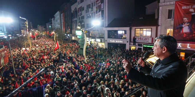 �zg�r �zel'den Bolu'da tart��mal� ��k��: B�M'i meydanda hedef g�sterdi