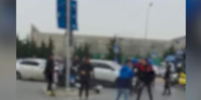 Trafikte ara�lar�ndan inip kavga eden 4 ki�iye 722 bin para cezas�