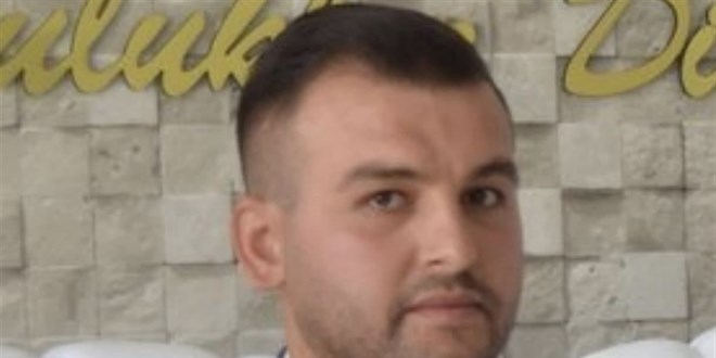 Polis memuru yata��nda �l� bulundu