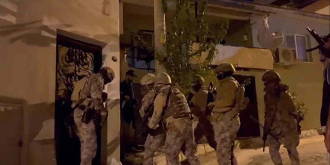 �stanbul'da DEA� operasyonu: 13 g�zalt�