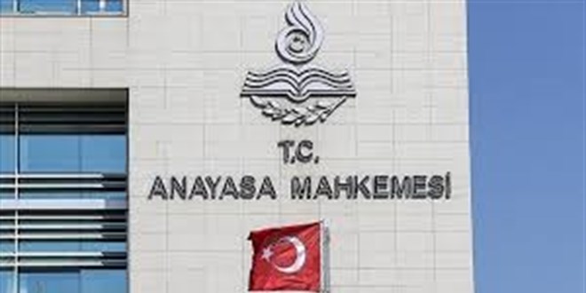 Anayasa Mahkemesi Ba�kanvekilli�ine �rfan Fidan se�ildi