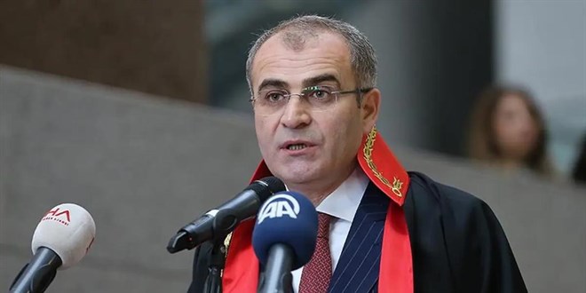 AYM'de g�rev de�i�imi: Yeni ba�kanvekili belli oldu