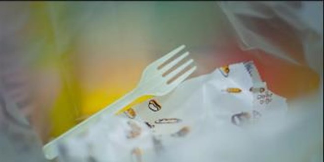Tek kullan�ml�k plastiklere yasak - Son Dakika Haber