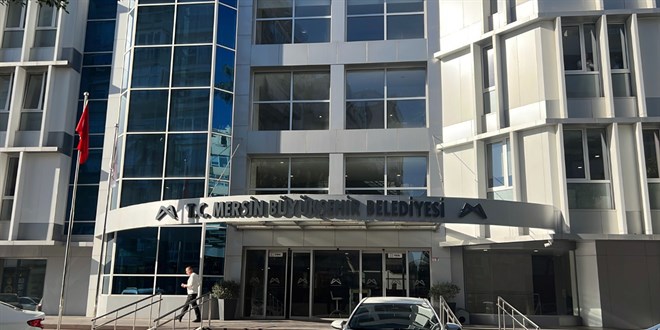 Mersin B�y�k�ehir Belediyesi'ne operasyon! �zel kalem m�d�r�ne g�zalt� - Son Dakika Haber