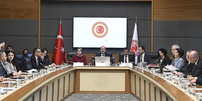 Do�um izni ve sosyal medya d�zenlemesi bayram sonras� Meclis'te