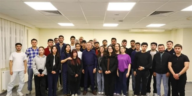 Fuat Oktay, ��rencilerle birlikte sahur yapt�