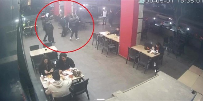 Akran deh�eti: 'Neden bak�yorsun' deyip 15 ya��ndaki gencin burnunu k�rd�lar