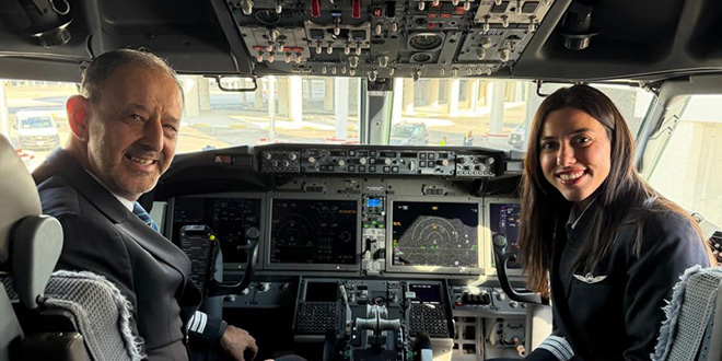 Baba ve k�z ayn� kokpitte: 42 y�ll�k pilot g�ky�z�ne k�z�yla veda etti - Son Dakika Haber