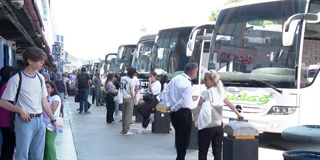 Ramazan Bayram� �ncesi otob�s biletlerinin y�zde 90'� t�kendi