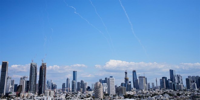 �ran f�zesi �srail'in merkezine isabet etti