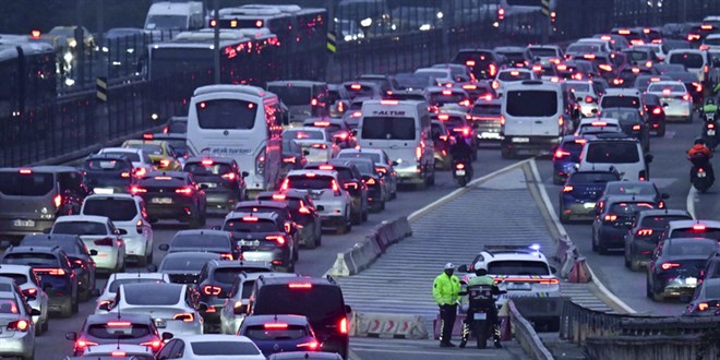 Trafik magandas� Yarg�tay �yesine toslad�! - Son Dakika Haber