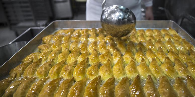 10 y�ll�k kayy�m s�reci bitiyor: TMSF �nl� baklavacaya sat�yor!