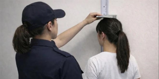 Kad�n polis aday�n�n boy zaferi: Yanl�� �l��m mahkemeden d�nd�