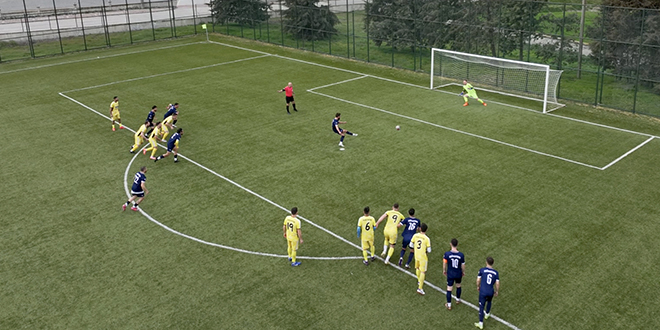 Tek penalt� at��� i�in 226 kilometre yol gittiler