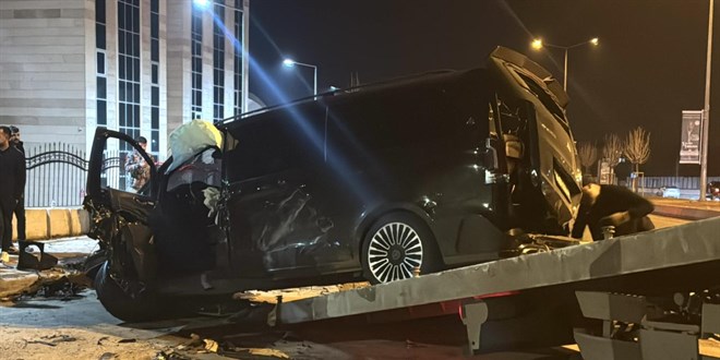 Erzurum'da 4 ara� zincirleme kazaya kar��t� - Son Dakika Haber