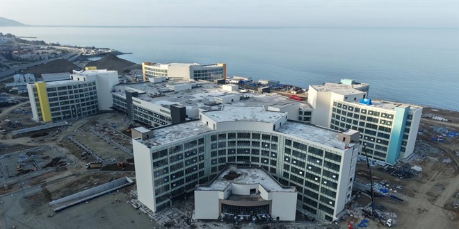 Bakan Memi�o�lu: Trabzon �ehir Hastanesi'nde g�venli�i olumsuz etkileyecek durum yok