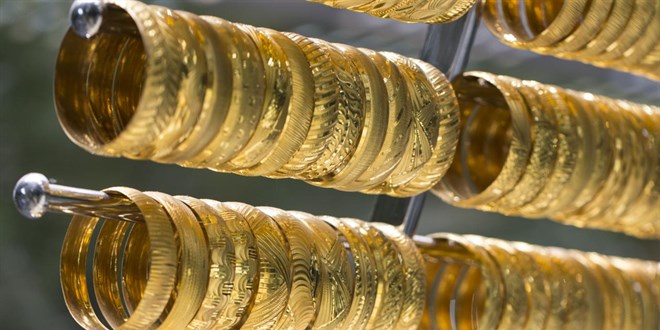 Alt�n fiyat�nda dalgalanma s�r�yor