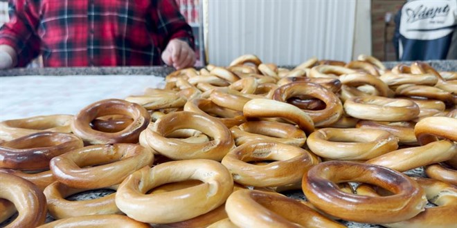 Rizelilerin vazge�ilmezi 'susams�z simit' Erdo�an'la g�ndeme geldi