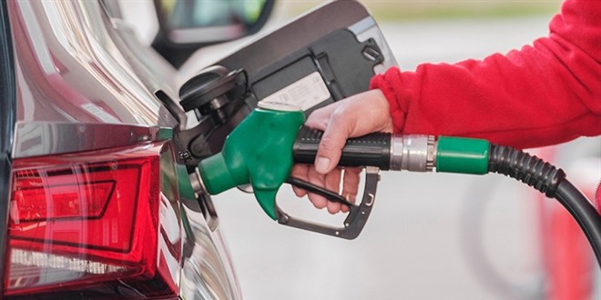 Slovenya'dan akaryak�t sat���na s�n�r: G�nl�k limit 50 litre - Son Dakika Haber