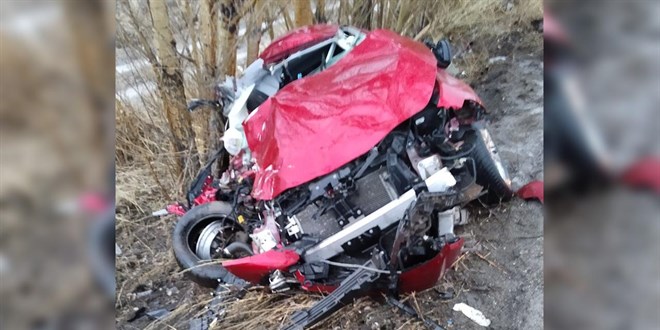 Ya���l� yol kazaya neden oldu: 2 �l�, 5 yaral�