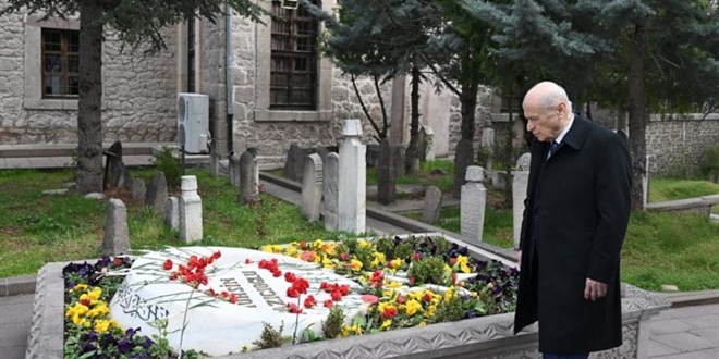 Devlet Bah�eli, Muhsin Yaz�c�o�lu'nun kabrini ziyaret etti - Son Dakika Haber