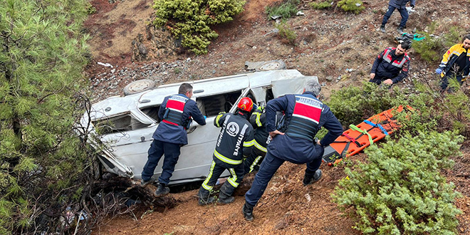 Denizli'de otomobilin u�uruma devrildi�i kazada 1 ki�i �ld� - Son Dakika Haber