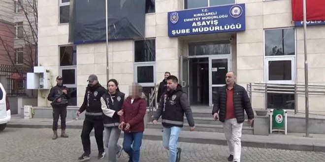 Yand� sand�lar cinayet ��k�: Ka��t ve tahtalar� ay�i�e�i ya��yla tutu�turup yang�n ��karm�� - Son Dakika Haber