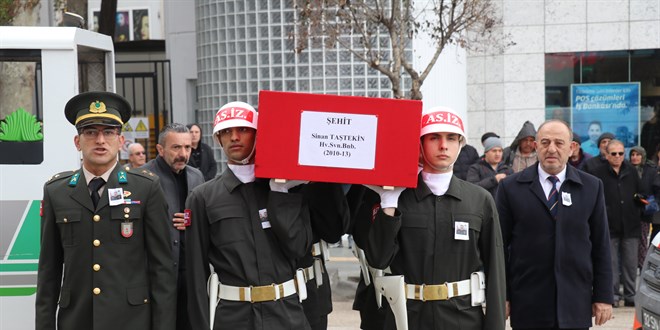 Katar'da �ehit olan binba�� Ta�tekin, son yolculu�una u�urland�