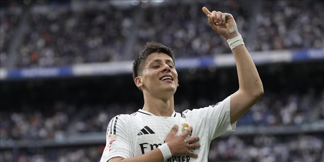 Arda G�ler'in 70 metreden att��� gol LaLiga'da ay�n gol� se�ildi - Son Dakika Haber