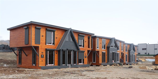 Sipari�lere yeti�emiyorlar! Sivasl� karde�lerin ah�ap evleri Avrupa yolcusu - Son Dakika Haber