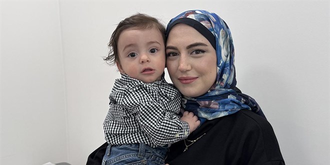 Doktorlar zamanla yar��t�: Hem bebe�ini do�urdu hem l�semiyi yendi - Son Dakika Haber