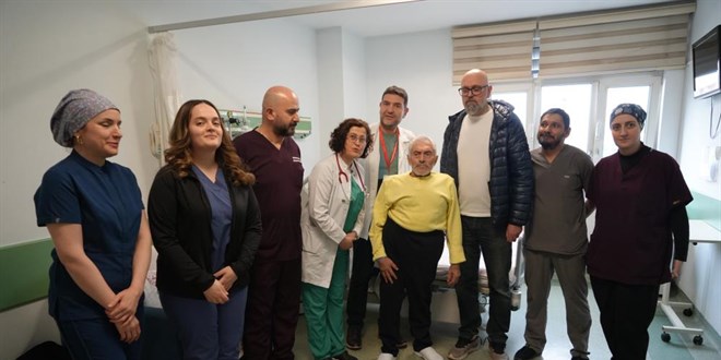 T�pta nadir vaka: Kalbi saatlerce durdurularak hayata d�nd�r�ld�