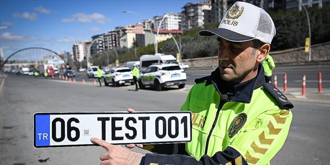 Tepkiler dikkate al�nd�! APP plaka cezas� iptal